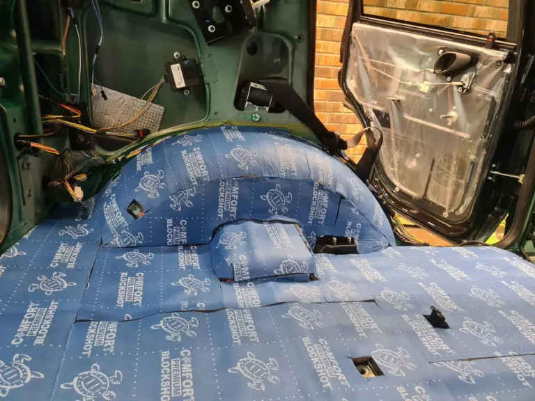 LADA Niva Travel баг 9