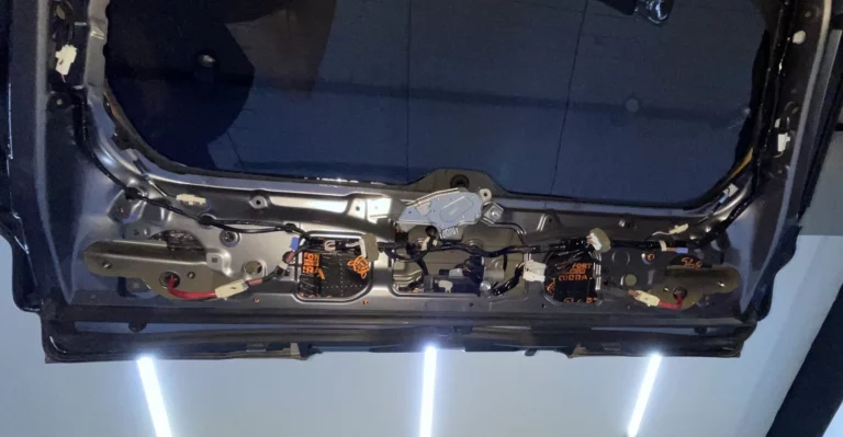 Lexus LX 570 2016 баг 4