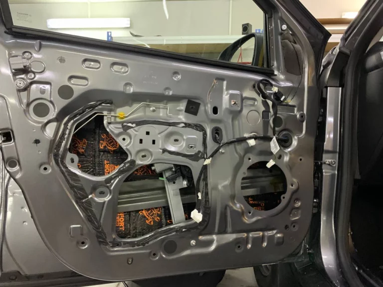 Renault Duster 2022 двер 3