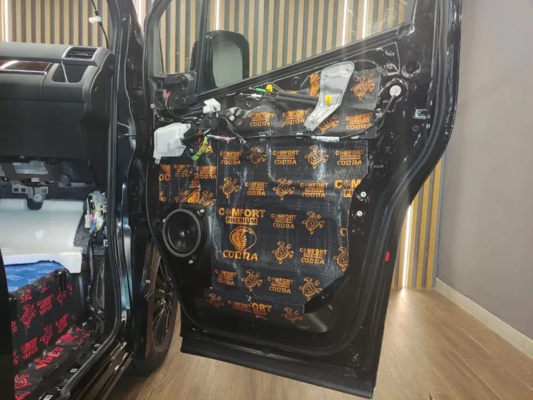 Toyota Granvia 2020 двер 4
