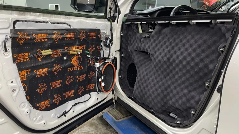 Toyota Highlander двер 4