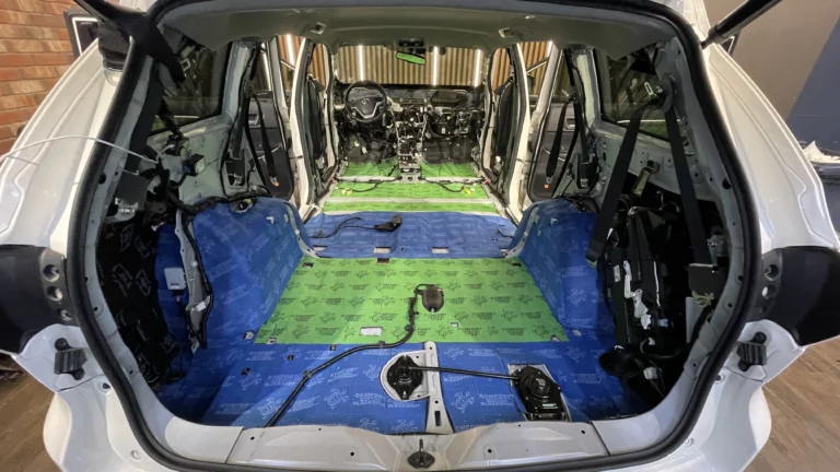 Toyota Highlander пол 9