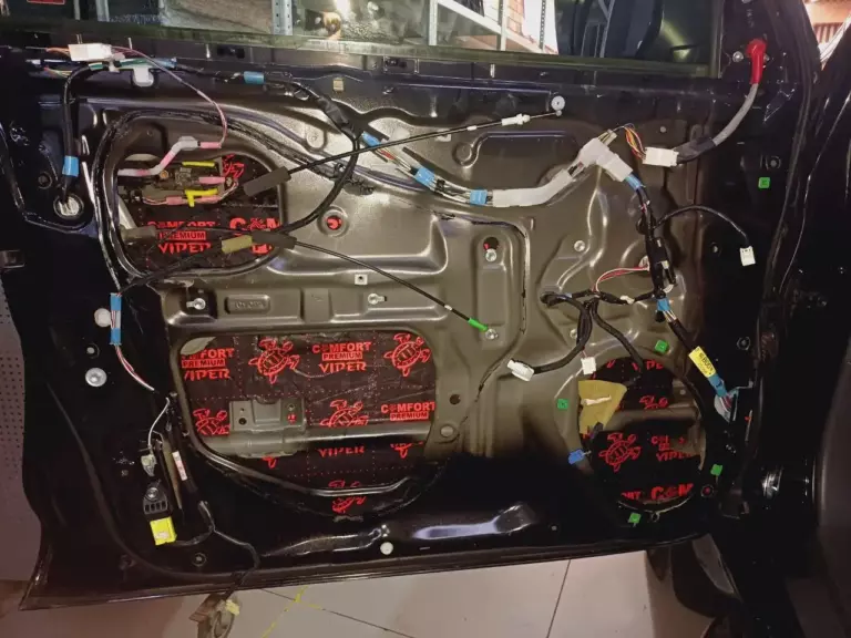 Toyota Land Cruiser Prado двер 1
