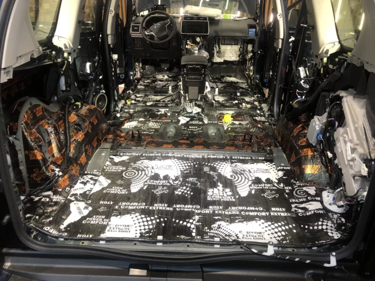 Шумоизоляляция Toyota Land Cruiser Prado 2021 пол 2