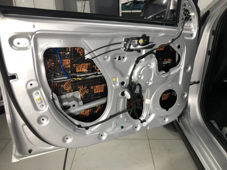Шумоизоляция KIA Rio двер 2