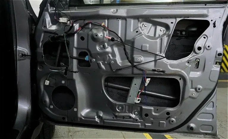шумоизоляция Subaru Forester 2011 двер 2